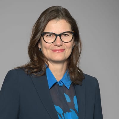 “If Trump wins, the Fed may not be able to lower interest rates to the target level of 3.5%” – an interview with Nannette Hechler-Fayd’herbe